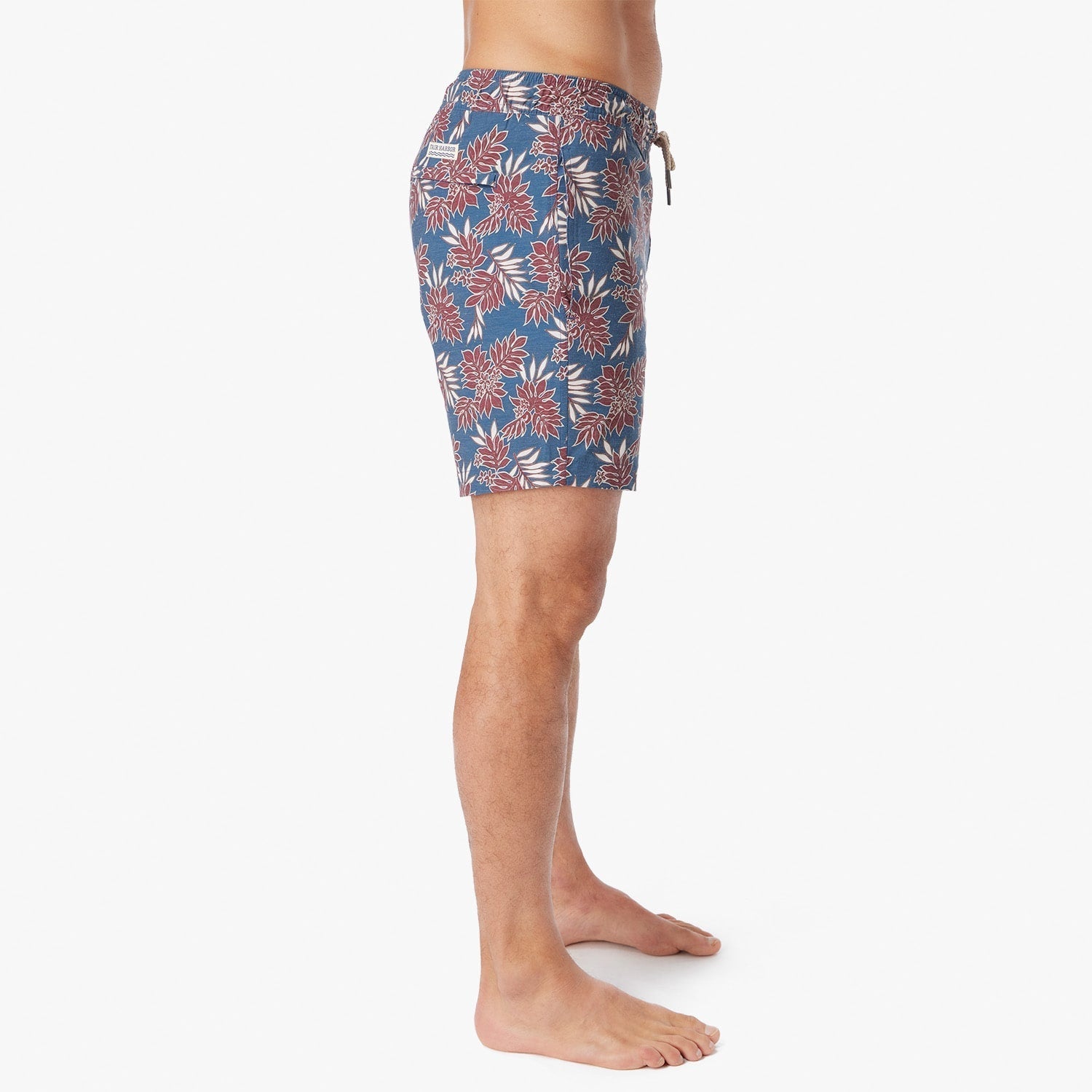  The Bayberry Trunk | Navy Crimson Leaves
