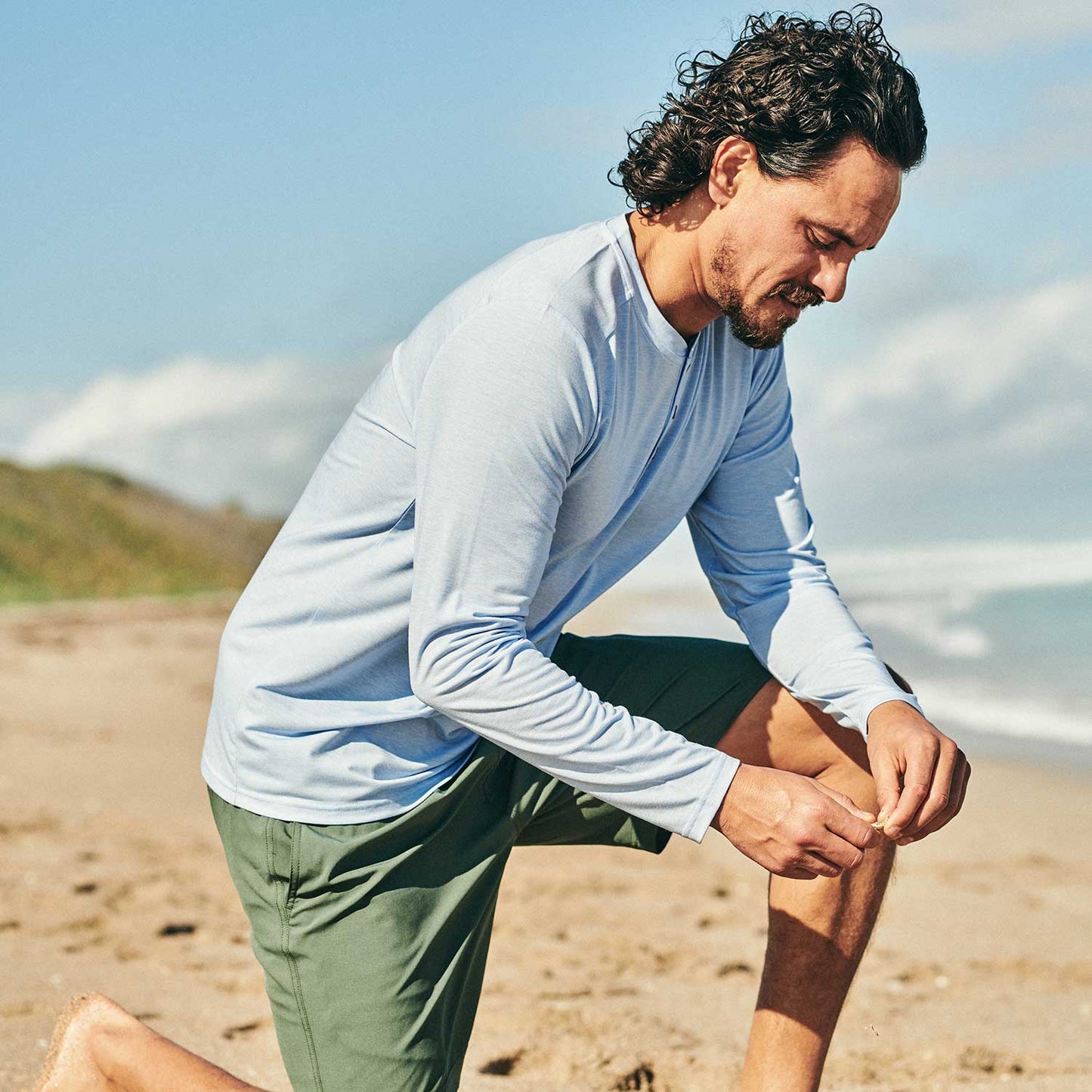  The SeaBreeze Henley | Blue Glow